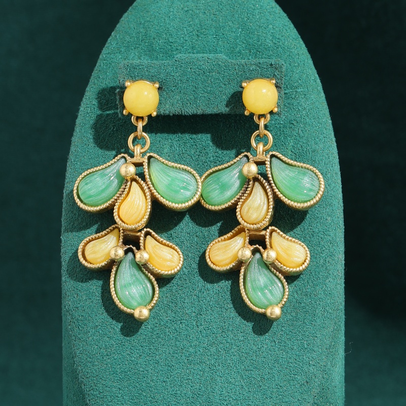 Vintage Fashion Jewelry Brands - Винтажные серьги с подвесками в виде