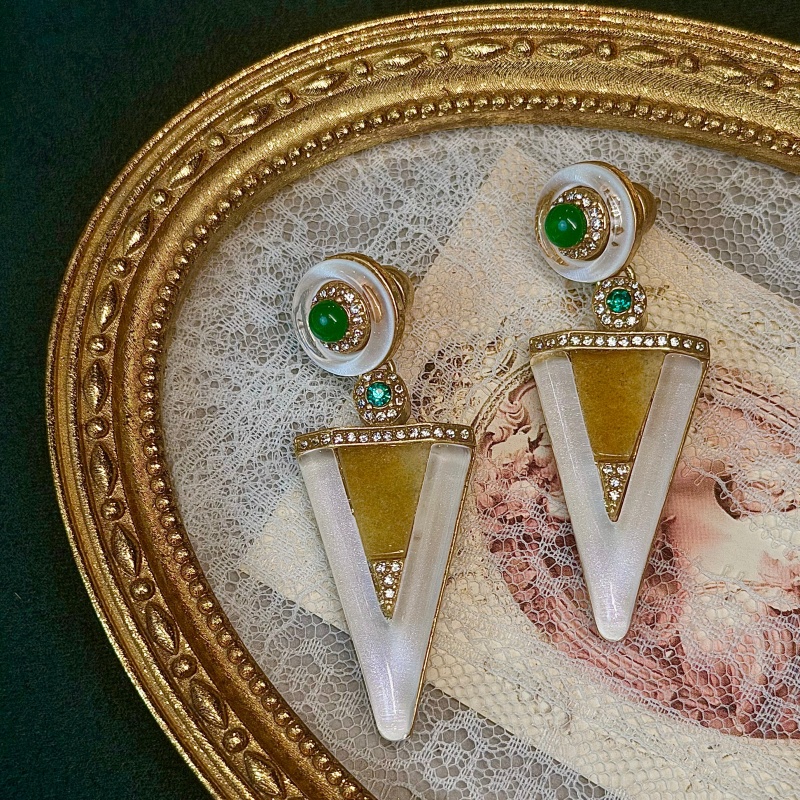 Винтажные зеленые глазурованны – обзор и цена Vintage Fashion Jewelry Brands