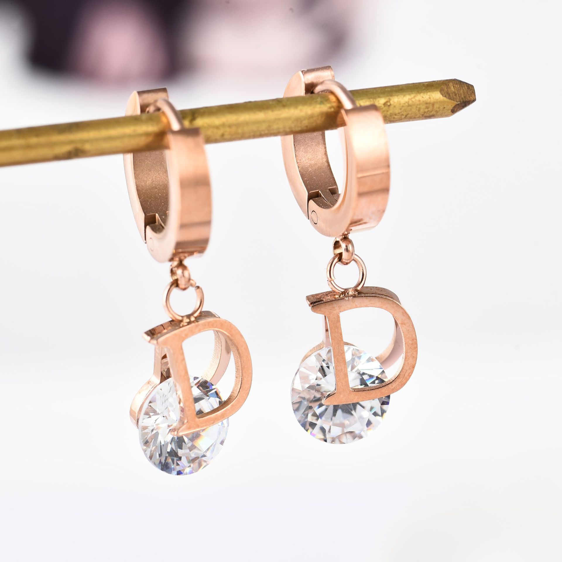Женские серьги-гвоздики из нер – обзор и цена Vintage Fashion Jewelry Brands
