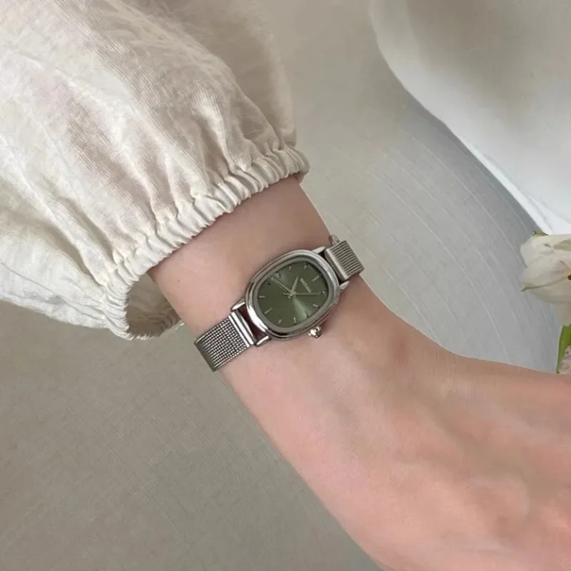 Зеленые часы с маленьким оваль – обзор и цена Vintage Fashion Watches