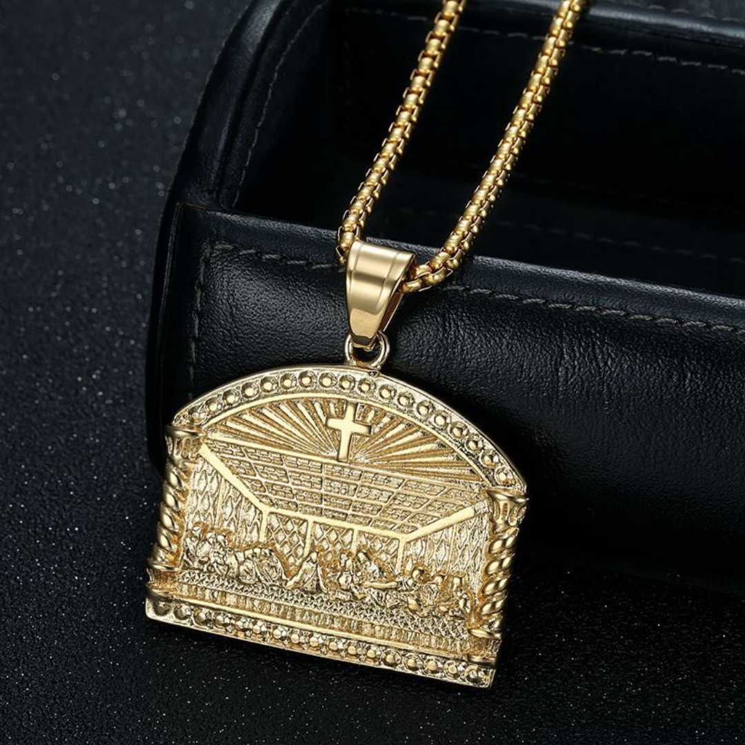 Винтажный кулон с христианским – обзор и цена Vintage Fashion Illustration